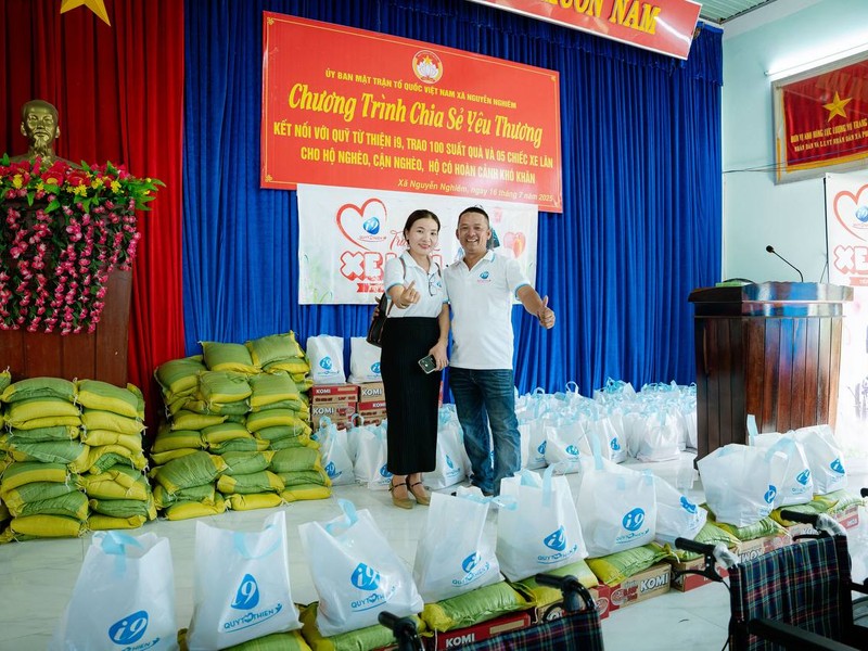 Hình ảnh minh họa tư vấn, giúp đỡ và hỗ trợ cộng đồng cho người chơi QH88