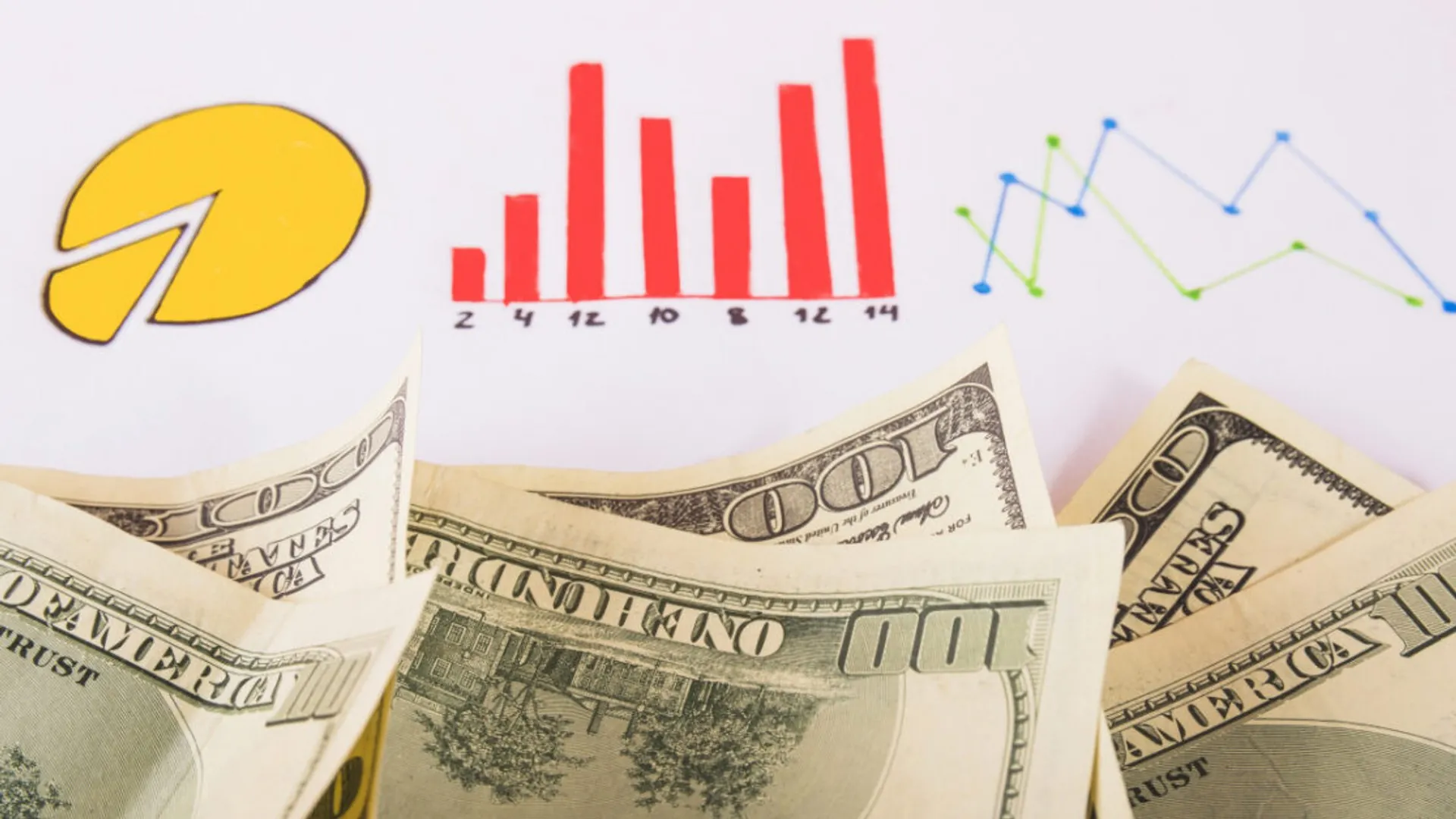 Hình ảnh minh họa chiến lược chơi game bài và các quân bài thắng cuộc tại QH88